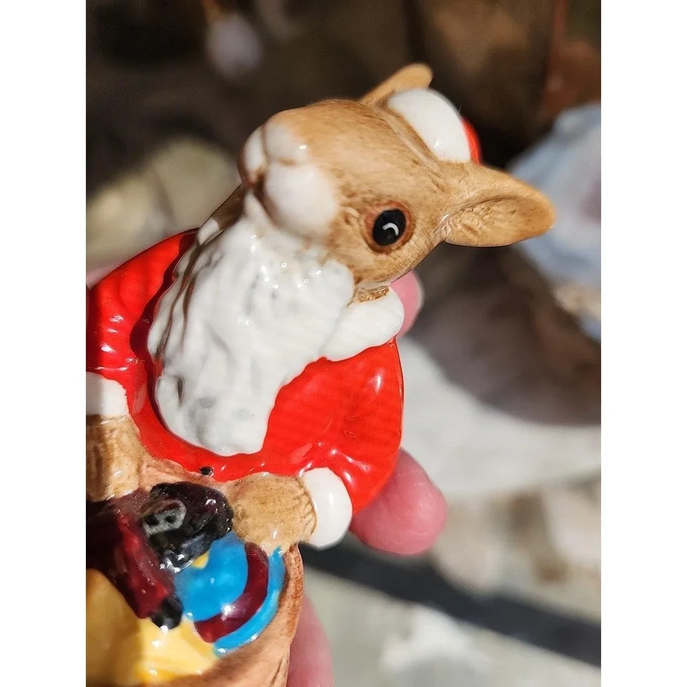 Santa Claus Bunnykins Royal Doulton Happy Christmas Porcelain Figurine DB17 1981
